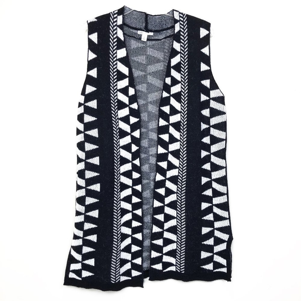 Cato Geometric Black & White Long Fuzzy Open Vest